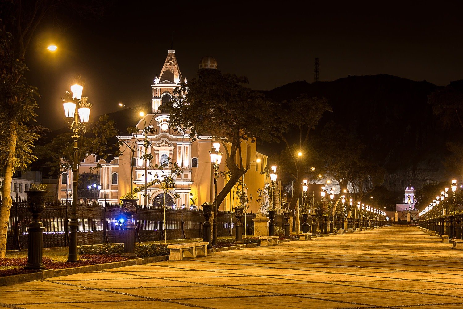 RECUPERACIÓN Y MEJORAMIENTO DE LA ALAMEDA DE LOS DESCALZOS